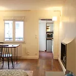 Quiet Love Nest 9 Minutes From The Louvre Museum